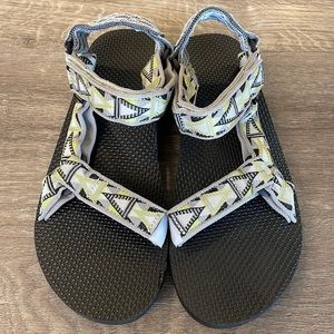 NEW Mens TEVA ORIGINAL UNIVERSAL Mashup Grey US Size 9 WATER STRAP SANDALS